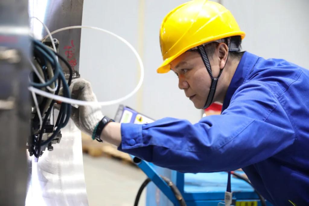 E6F11F01D6C5AF62DD70B7F2221_E59B0B82_FA32